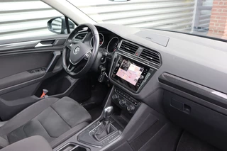 Volkswagen Tiguan Pano / Trekhaak / Massage Stoel / LED / Stoelverwarming / Camera / - afbeelding nr 10