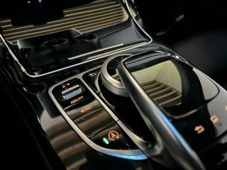 Mercedes-Benz C-Klasse Mercedes C-klasse 400 4MATIC V6 AMG Pano Burmester HUD Lucht - afbeelding nr 53