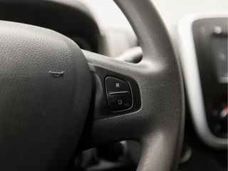 Renault Trafic (NAVIGATIE, AIRCO, IMPERIAAL, PARKEERSENSOREN, TREKHAAK, ELEK RAMEN, CRUISE, BLUETOOTH, NIEUWE APK, NIEUWSTAAT) - afbeelding nr 16