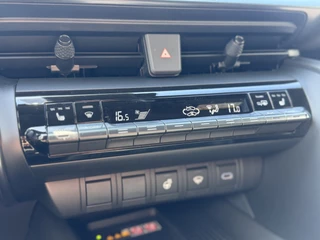 Toyota C-HR Dodenhoekdetectie, Navigatie, Parkeersensoren V + A , All-in Rijklaarprijs - afbeelding nr 33