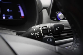 Hyundai Kona Hyundai Kona Electric Premium 64 kWh - Carplay, Camera, Leer, Stoelverw. - afbeelding nr 20