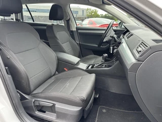 Škoda Superb Skoda Superb Combi 2.0 TDI Ambition Business Carplay Camera Navi Climate Cruise Trekhaak - afbeelding nr 20