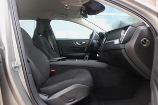 Volvo V60 ➡️ Volvo V60 2.0 B3 Momentum Advantage | 1e eigenaar | BTW auto | Origineel NL | LED | Camera | 17 inch | Cruise-control | PDC | DAB | 163 pk | Lane assist | Rij-modus | - afbeelding nr 11