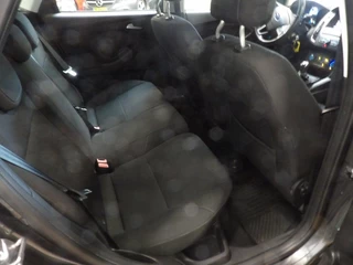 Ford Focus Ford Focus 1.0 5drs - airco - navigatie - zeer nette staat - afbeelding nr 9