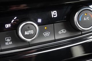 Opel Grandland Opel Grandland 1.6 Turbo Hybrid Ultimate / Trekhaak / Leer / Ad. Cruise / Camera - afbeelding nr 28