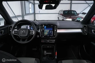 Volvo XC40 Volvo XC40 1.5 T2 Momentum | Schuifdak | Trekhaak | Camera | LED | stoel & stuurwielwarming | - afbeelding nr 2