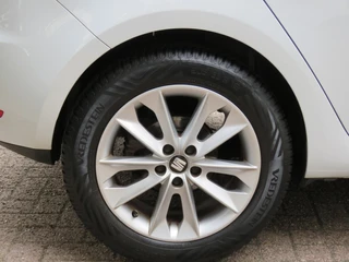 SEAT Ibiza SEAT Ibiza 1.0 TSI ECOTSI STYLE CON / Navi / Cruise / Sportvelgen - afbeelding nr 15