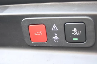 Peugeot 5008 Peugeot 5008 1.2 130PK AUTOMAAT GT PACK BUSINESS | PANORAMISCH SCHUIF/KANTEL DAK | AFNEEMBARE TREKHAAK | ALCANTARA BEKLEDING | FULL LED KOPLAMPEN | FOCAL AUDIO | 19