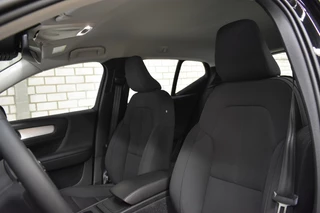 Volvo XC40 Volvo XC40 T3 163pk Aut. Momentum | Climate Pro | Park Assist | Navigation - afbeelding nr 4