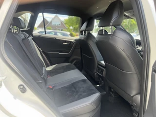 Toyota RAV4 Toyota RAV4 2.5 Plug-in Hybrid AWD GR SPORT JBL, 360 graden camera, Head-up display , All-in Rijklaarprijs - afbeelding nr 18