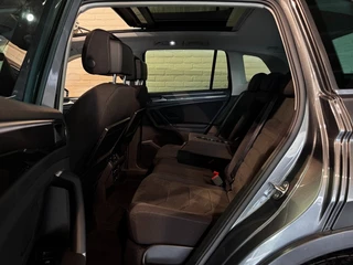Volkswagen Tiguan Volkswagen Tiguan 2.0 TSI 4Motion Highline Business R 220pk Pano Virtual Alcantara 19 inch - afbeelding nr 14