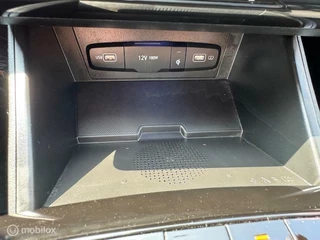 Hyundai Tucson Hyundai Tucson 1.6 T MHEV BlackLine 4WD Automaat , Trekhaak 1.650kg Trekgewicht ,  Panorama Dak , Stoel & Stuur verwarming ,  Navigatie & Camera , Parkeerhulp voor & achter, Keyless entry , Electr Achter klep , IQ telefoonlader - afbeelding nr 27