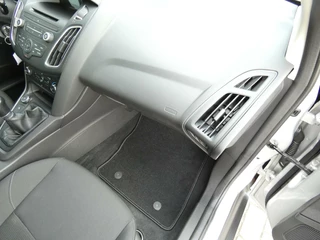 Ford Focus Ford Focus Wagon 1.0 100 PK Trend | AIRCO | 124000 KM!!! - afbeelding nr 12