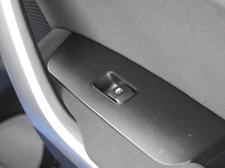 Kia Ceed - Climate control - Cruise control - LM velgen - Privacy glass - Trekhaak - Fabrieksgarantie tot 08-2025 - afbeelding nr 42