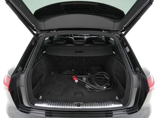 Audi e-tron Audi e-tron 50 Quattro S-Line Launch-Edition-Black 71 kWh (INCL-BTW) *PANO | LEATHER-MICROFIBRE | DIGI-COCKPIT | FULL-LED | MEMORY-PACK | ADAPTIVE-CRUISE | HEATED-SPORTSEATS | NAVI-FULLMAP | KEYLESS | SHIFT-PADDLES | 20