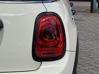 MINI One MINI One Mini 1.5 First Salt/Airco/Cruise/Navigatie/Stoelverwarming - afbeelding nr 28