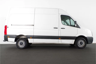 Volkswagen Crafter Volkswagen Crafter 35 2.0 TDI L2H2 > 140pk/Euro6/camera/cruise/270° deuren/Opstap bumper achter... - afbeelding nr 8