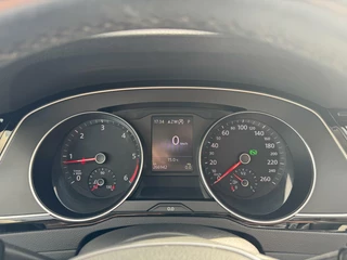 Volkswagen Passat Volkswagen Passat Variant 1.6 TDI Connected Series Plus - afbeelding nr 4
