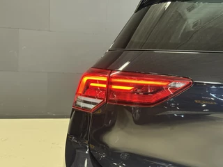 Volkswagen Golf Volkswagen Golf 1.5 eTSI Life Business | Apple Carplay | Elek. stoelen | Draadloze tel. lader - afbeelding nr 30