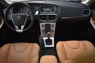 Volvo V40 Volvo V40 T2 122pk Aut. Inscription | Camera | PanoDak | Leder - afbeelding nr 4