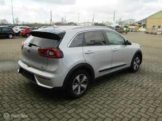 Kia Niro Kia Niro 1.6 GDi Hybrid DynamicLine | Camera, PDC, Stoel- en stuurwielverwarming - afbeelding nr 5