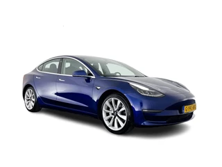 Tesla Model 3 - 350585667-0