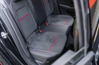 Volkswagen Golf Volkswagen Golf 2.0 TSI GTI Clubsport 45 Jahre Akra Pano DSG - afbeelding nr 35