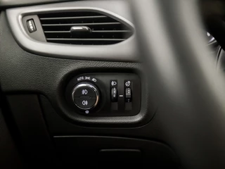 Opel Astra 146Pk Automaat (APPLE CARPLAY, NAVIGATIE, CLIMATE, CAMERA, SPORTSTOELEN, LM VELGEN, PARKEERSENSOREN, CRUISE, NIEUWSTAAT) - afbeelding nr 23