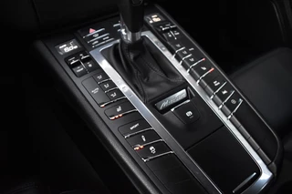 Porsche Macan | Camera | Comfortstoelen 14-wegs | Adaptief Demping Systeem | DAB | Orig. NL | - afbeelding nr 23