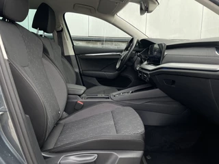 Škoda Octavia Škoda Octavia Combi 1.5 e-TSI Business Edition Plus | Trekhaak | Head-Up | Carplay | LED | Sfeerverl. | Camera | Memory - afbeelding nr 23