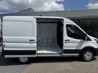 Ford Transit Ford Transit 310 2.0 TDCI L2H2 Trend 130pk | 12 inch SYNC 4 | Draadloos Apple Carplay/Android auto | Achteruitrijcamera incl. Downlighter | Digitale Cockpit - afbeelding nr 11
