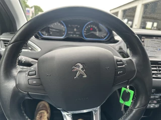 Peugeot 2008 Peugeot 2008 1.2 PureTech Allure - afbeelding nr 14