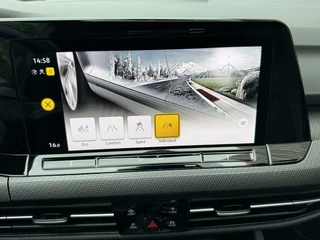 Volkswagen Golf Volkswagen Golf 1.5 eTSI R-Line Automaat | Panoramadak | LED | Black Style | Harman/Kardon HiFi | Achteruitrijcamera | Sfeerverlichting | Trekhaak afneembaar | Adaptieve cruise control | Parkeersensoren voor en achter - afbeelding nr 30