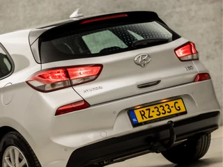 Hyundai i30 (APPLE CARPLAY, NAVIGATIE, CAMERA, CLIMATE, TREKHAAK, SPORTSTOELEN, CRUISE, LM VELGEN, NIEUWSTAAT) - afbeelding nr 11