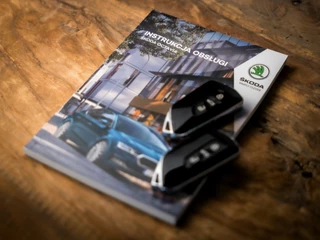Škoda Octavia Škoda Octavia 1.0 e-TSI Sport Automaat (APPLE CARPLAY, GROOT NAVI, CAMERA, GETINT GLAS, SPORTSTOELEN, STOELVERWARMING, KEYLESS, CRUISE, NIEUWE APK, NIEUWSTAAT) - afbeelding nr 16