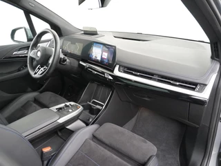 BMW 2 Serie BMW 2-serie Active Tourer 220i M-Sport HARMAN KARDON AUDIO| PANO |360 CAMERA | MEMORY SEAT - afbeelding nr 45