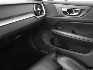 Volvo V60 Volvo V60 2.0 D4 Momentum | 1e eigenaar | Panoramadak |  Leder | Trekhaak | Stoelverwarming | Carplay | Navigatie | Full LED - afbeelding nr 21