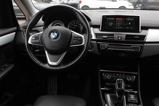 BMW 2 Serie BMW 2 Serie Active Tourer 225xe iPerformance High Executive / Camera / Leder / Head-up / Navigatie / Sportstoelen / 17'' / Stoelverwarming / Cruise Control - afbeelding nr 9