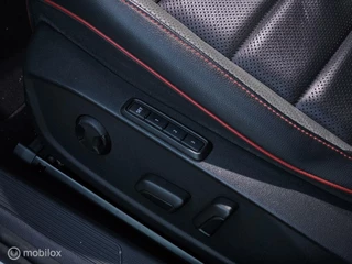 Volkswagen Golf Volkswagen Golf 2.0 TSI GTI Black Style Panorama/HUD/H&K/Leder - afbeelding nr 16
