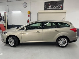 Ford Focus Ford Focus 1.0 ECOB. First Edition, Schuif/kantel, PDC, NAVI, Trekhaak - afbeelding nr 2
