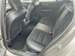 Volvo V60 Volvo V60 2.0 T4 Mom.|ACC|PAS V/A|Blis|19