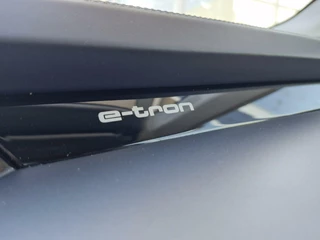 Audi e-tron Audi e-tron e-tron 55 quattro advanced 95 kWh | Panoramadak | Cruise control | Navi | - afbeelding nr 21