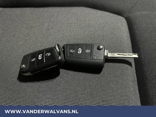 Volkswagen Crafter Volkswagen Crafter 2.0 TDI 141pk L3H3 L2H2 Euro6 Airco | Camera | Apple Carplay | Android Auto | Cruisecontrol Chauffeursstoel - afbeelding nr 16