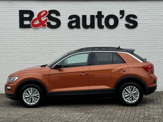 Volkswagen T-Roc Volkswagen T-Roc 1.0 TSI Adaptive cruise Lane assist Stoelverwarming Media player Clima - afbeelding nr 16