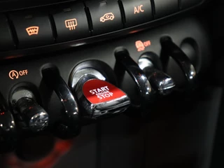 MINI One [APPLE CARPLAY, CRUISE CONTROL, JCW VELGEN, CLIMATE CONTROL, NAVIGATIE, NIEUWSTAAT] - afbeelding nr 15