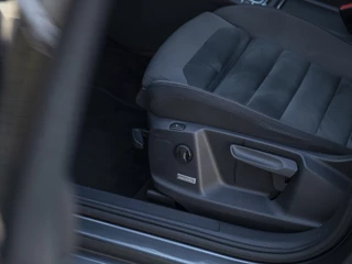 Volkswagen Golf Sportsvan | LED | Pano | Trekhaak wegklapb. | Park Assist | Voorruitverwarming | Camera achter | Winterpakket | Navi | ACC | Alarm | Spiegelpakket - afbeelding nr 37