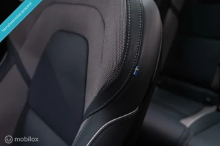 Volvo XC60 Volvo XC60 2.0 Recharge T8 AWD R-Design 390 pk | Trekhaak | Schuifdak | Dealer onderhouden | Camera | DAB | Stoel + stuurwiel verwarming | rijklaar incl garantie | - afbeelding nr 27