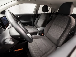 Kia Stonic (APPLE CARPLAY, GROOT NAVI, CLIMATE, ADAPTIVE CRUISE, SPORTSTOELEN, KEYLESS, CAMERA, GETINT GLAS, LM VELGEN, NIEUWSTAAT) - afbeelding nr 13