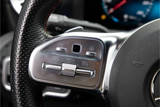 Mercedes-Benz CLA Mercedes-Benz CLA 180 AMG Widescreen, Sfeerverlichting, Camera, 19