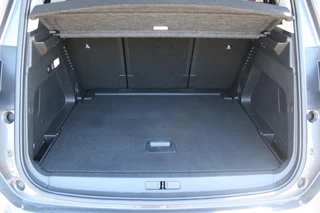 Citroën C5 Aircross Citroen C5 Aircross 1.2 130PK AUTOMAAT | NAVIGATIE BY APPLE CARPLAY/ANDROID AUTO | ACHTERUITRIJ CAMERA | KEYLESS ENTRY/START | LED KOPLAMPEN | CRUISE CONTROL | CLIMATE CONTROL | DAB+ RADIO | ALL SEASON BANDEN | 18